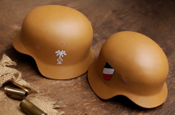 Exklusiver Flaschenöffner Deutscher Stahlhelm M35 - Afrikakorps +++limitierte Auflage+++ Exklusiver Flaschenöffner Deutscher Stahlhelm M35 - Afrikakorps +++limitierte Auflage+++